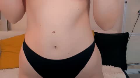 Snapshot of oliviahappy chatting on October 20, 2025, 6:52 pm oliviaBeauty online show from October 20, 2025, 6:52 pm