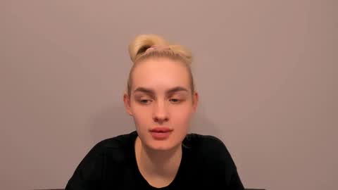 Snapshot of oliviahappy chatting on February 22, 2026, 7:01 pm oliviaBeauty online show from February 22, 2026, 7:01 pm