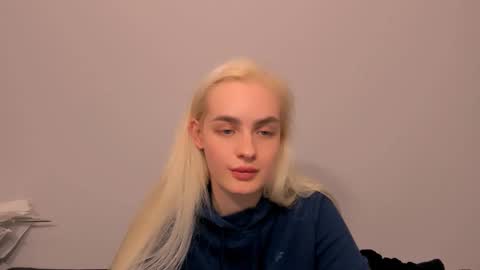 Snapshot of oliviahappy chatting on March 11, 2026, 9:32 pm oliviaBeauty online show from March 11, 2026, 9:32 pm