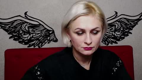 OliviaHorst online show from December 4, 2024, 9:51 am