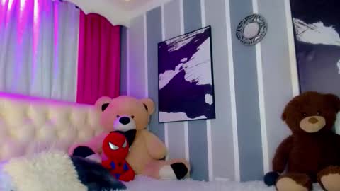 oliviahot01 online show from February 17, 2026, 1:24 am