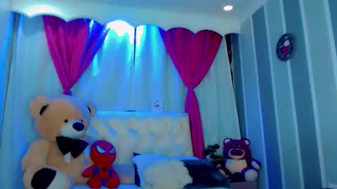 oliviahot01 online show from March 15, 2026, 1:44 am