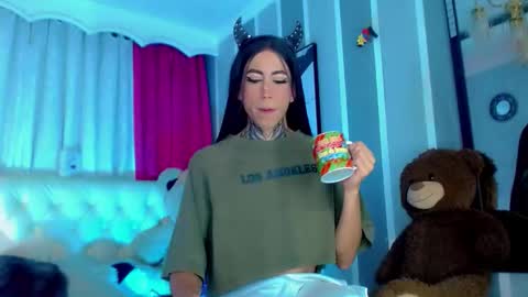 oliviahot01 online show from March 31, 2026, 1:51 am