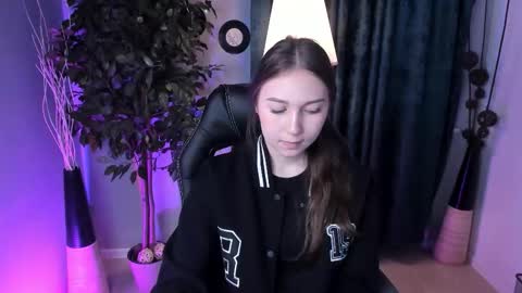 Snapshot of olivialangs chatting on March 6, 2026, 11:39 am olivialangs online show from March 6, 2026, 11:39 am