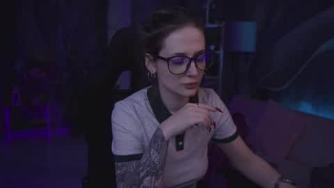 Liv online show from February 3, 2026, 2:21 am