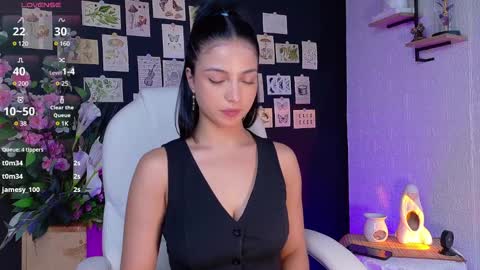 Olivia Mcneill  online show from January 21, 2025, 6:45 pm