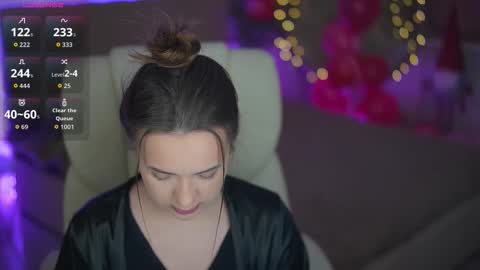 Olivia online show from February 17, 2026, 6:43 am