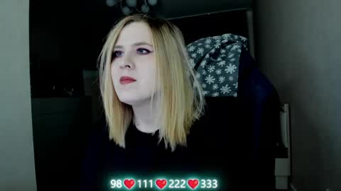 Snapshot of oliviamunk chatting on June 2, 2026, 4:36 am . online show from June 2, 2026, 4:36 am