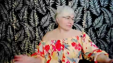Snapshot of oliviaoskar_ chatting on April 26, 2026, 10:24 am Kelly online show from April 26, 2026, 10:24 am