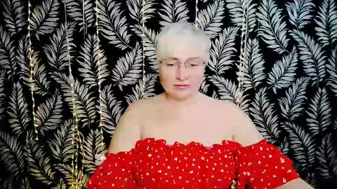 Snapshot of oliviaoskar_ chatting on May 4, 2026, 10:22 am Kelly online show from May 4, 2026, 10:22 am