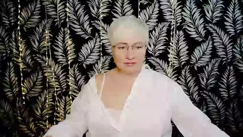 Snapshot of oliviaoskar_ chatting on May 9, 2026, 10:20 am Kelly online show from May 9, 2026, 10:20 am