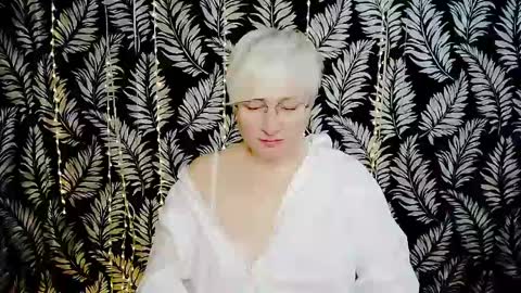 Snapshot of oliviaoskar_ chatting on May 30, 2026, 10:01 am Kelly online show from May 30, 2026, 10:01 am