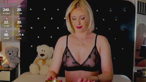 Snapshot of oliviashaw22 chatting on April 29, 2026, 8:15 pm Olivia online show from April 29, 2026, 8:15 pm