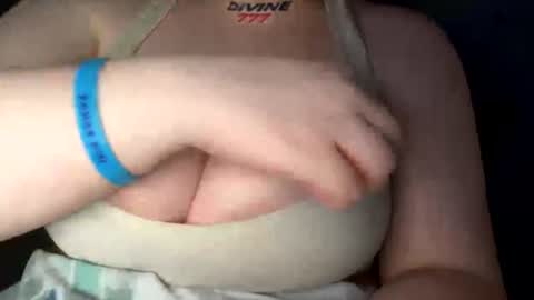 Snapshot of oliviaskies chatting on July 11, 2026, 8:11 pm Olivia baby online show from July 11, 2026, 8:11 pm