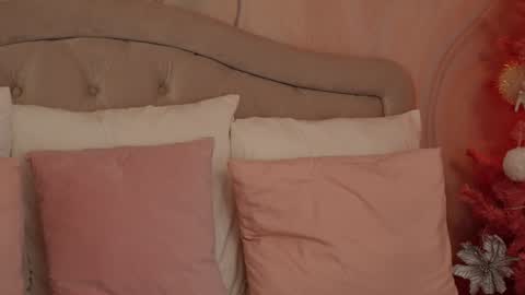 OliviaSway online show from December 18, 2024, 11:19 pm