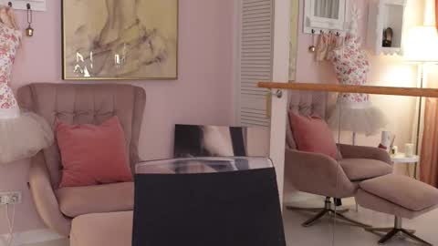 OliviaSway online show from September 11, 2025, 7:58 pm