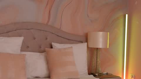 Snapshot of oliviasway chatting on January 9, 2026, 8:10 pm OliviaSway online show from January 9, 2026, 8:10 pm