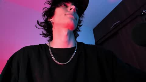     online show from December 7, 2024, 7:49 am