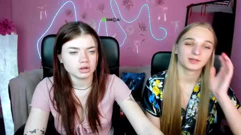 Snapshot of ollivia_dream chatting on April 25, 2026, 1:41 pm Ollivia online show from April 25, 2026, 1:41 pm