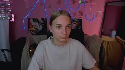 Snapshot of ollivia_dream chatting on June 2, 2026, 6:04 am Ollivia online show from June 2, 2026, 6:04 am