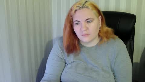 Snapshot of olyaandnetty chatting on December 20, 2025, 8:54 am OlyaAndNetty online show from December 20, 2025, 8:54 am