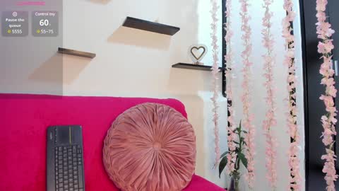 Violette online show from January 28, 2025, 9:40 pm