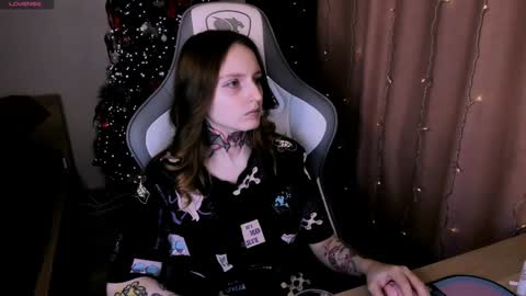 on_yxxx online show from January 6, 2025, 9:22 pm