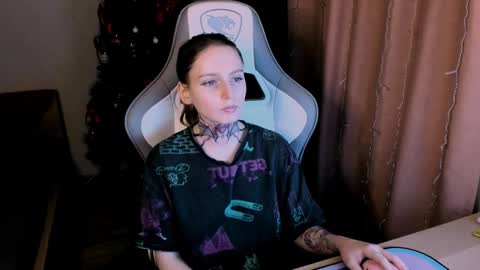 on_yxxx online show from January 20, 2025, 9:01 pm