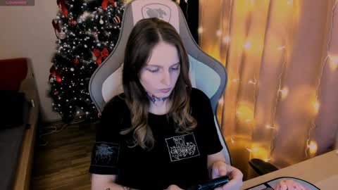 on_yxxx online show from January 29, 2025, 5:45 pm