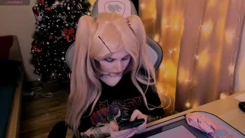 on_yxxx online show from February 12, 2025, 5:16 pm