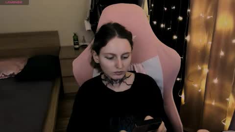 on_yxxx online show from October 23, 2025, 9:13 pm