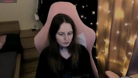 on_yxxx online show from October 29, 2025, 8:43 pm