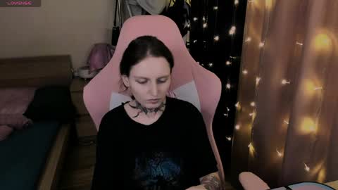 on_yxxx online show from April 23, 2026, 8:11 pm