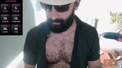 Snapshot of ona_nisme chatting on July 27, 2026, 4:14 pm ona nisme online show from July 27, 2026, 4:14 pm