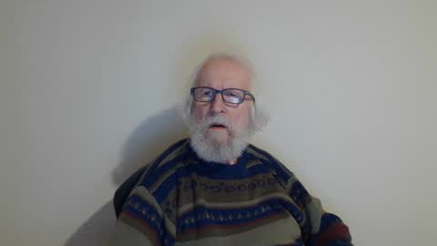 Somewhere over the rainbow online show from January 14, 2025, 6:28 pm