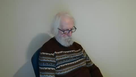 Somewhere over the rainbow online show from February 1, 2025, 4:11 pm