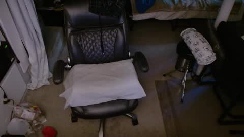 ondoko1234 online show from April 19, 2026, 9:06 pm