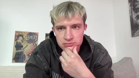 couple Lu sexy chick in middle and Jimmyblonde our friend Brianglasses online show from March 8, 2025, 10:32 am