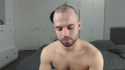 onebestlover online show from February 12, 2025, 5:48 pm