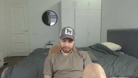 onebestlover online show from March 1, 2025, 12:23 pm