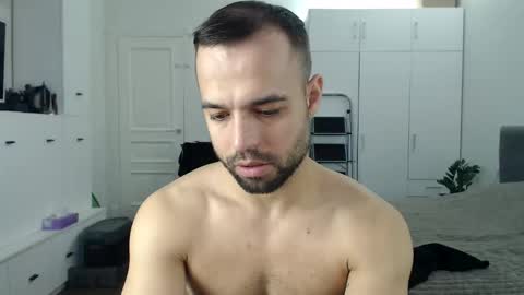 onebestlover online show from April 19, 2026, 8:57 am