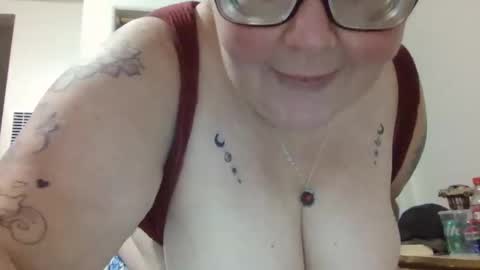 Snapshot of onedaffodil84 chatting on February 12, 2025, 6:40 am Pixie online show from February 12, 2025, 6:40 am