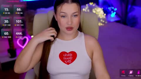 L A Y A online show from December 1, 2025, 8:41 am