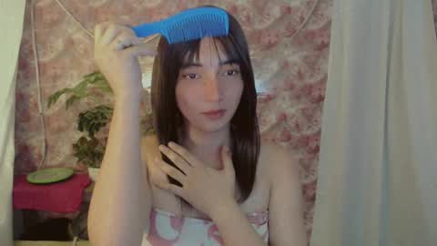 Snapshot of onelesslonelygirl69 chatting on June 17, 2026, 5:03 pm KLIER online show from June 17, 2026, 5:03 pm