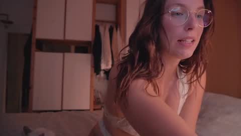 Ariel online show from December 30, 2024, 9:29 pm