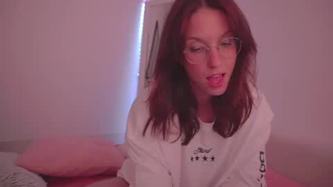 Ariel online show from March 26, 2026, 9:42 pm