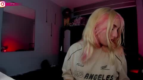 YIN MIGUEL online show from February 21, 2025, 6:40 am