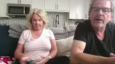 couple mature milf bigboobs curvy mommydaddy online show from October 9, 2025, 7:01 pm