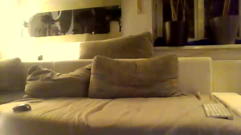 .....mICha..... online show from February 23, 2025, 5:34 am