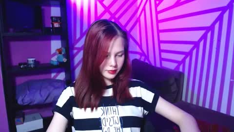 onessandra online show from September 28, 2025, 1:44 am